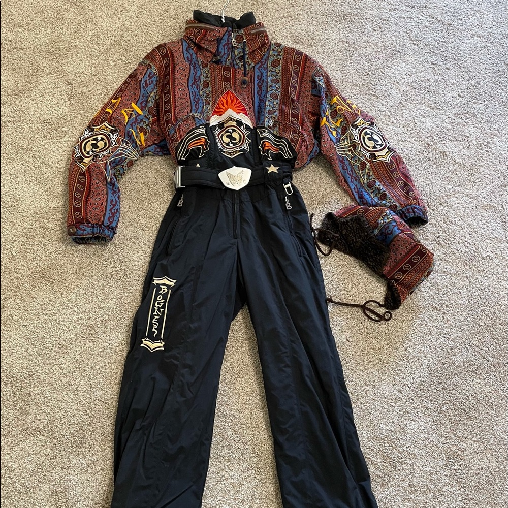 Vintage Bogner one piece ski suit in size 6, excellent condition .